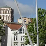Zur Faehrbruecke 3*