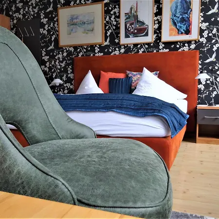 Zur Faehrbruecke Hotel