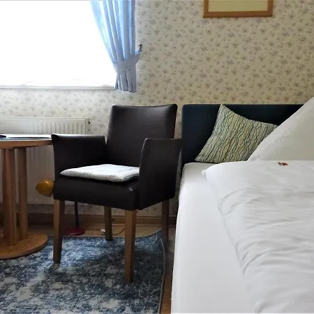 Hotel Zur Fährbrücke 3*