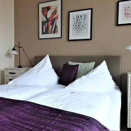 Hotel Zur Faehrbruecke Stralsund