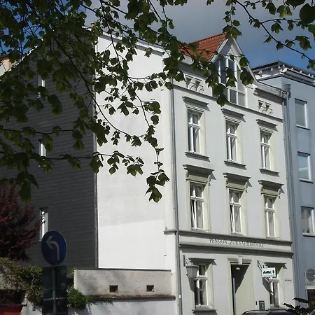 Zur Faehrbruecke Hotel