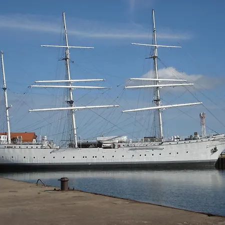 Zur Faehrbruecke Hotel 3*