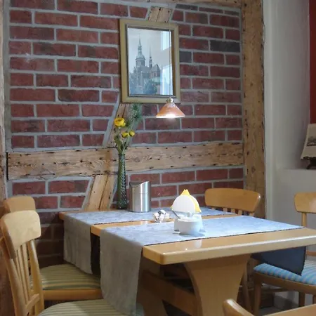 Hotel Zur Faehrbruecke Stralsund