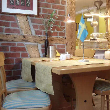 Zur Faehrbruecke Hotel