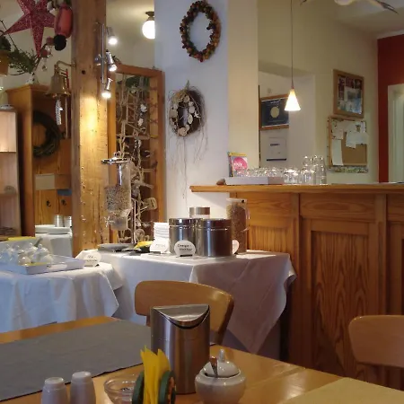 Zur Faehrbruecke 3* Stralsund